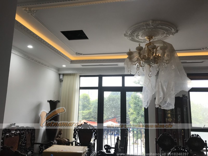 Thi công trần thạch cao tân cổ điển chống nóng cho gia đình anh Hoàng – Hà Nội Thi công trần thạch cao tân cổ điển chống nóng cho gia đình anh Hoàng – Hà Nội