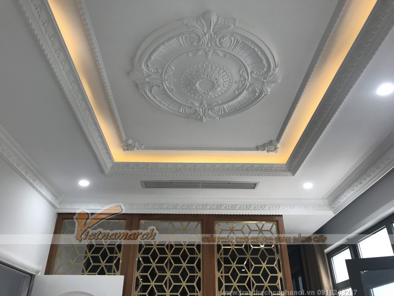 Thi công trần thạch cao tân cổ điển chống nóng cho gia đình anh Hoàng – Hà Nội Thi công trần thạch cao tân cổ điển chống nóng cho gia đình anh Hoàng – Hà Nội