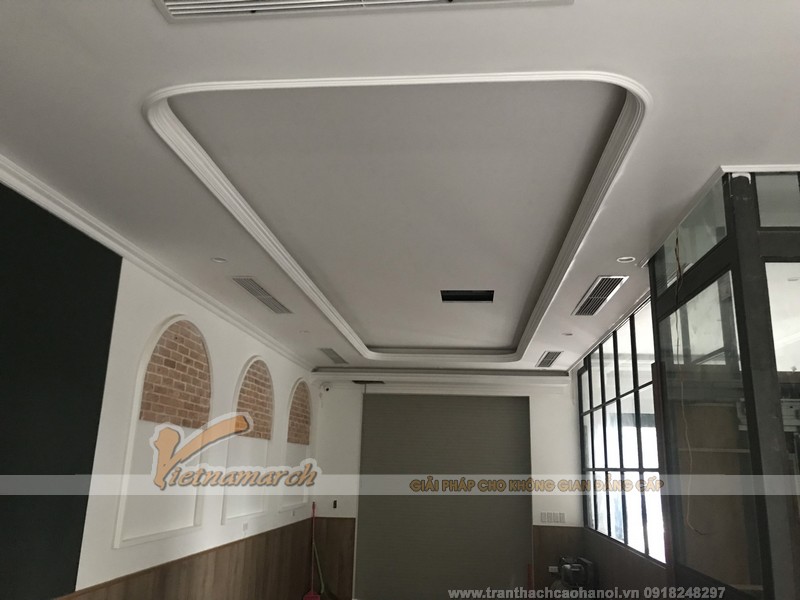 Thi công trần thạch cao tân cổ điển chống nóng cho gia đình anh Hoàng – Hà Nội Thi công trần thạch cao tân cổ điển chống nóng cho gia đình anh Hoàng – Hà Nội